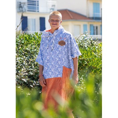 All-In Poncho V Beach Crew