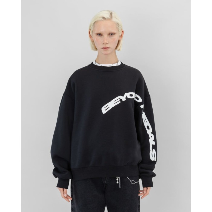Beyond Medals Puff Crewneck STREET WEAR Beyond Medals Puff Crewneck STREET WEAR