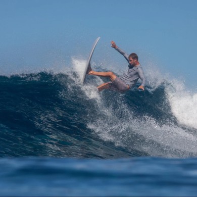 Follow Ανδρικό Rashguard Μακρύ Μανίκι Sun Hood | SPF30+ Προστασία Ήλιου ΑΝΔΡΙΚΑ Follow Ανδρικό Rashguard Μακρύ Μανίκι Sun Hood | SPF30+ Προστασία Ήλιου ΑΝΔΡΙΚΑ