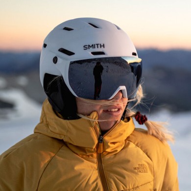 Smith Ski Helmet Survey White/Chroma Pop Sun Platinum Smith Ski Helmet Survey White/Chroma Pop Sun Platinum