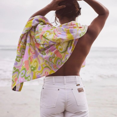 Slowtide Towel Psychedelic Sunshine Slowtide Towel Psychedelic Sunshine
