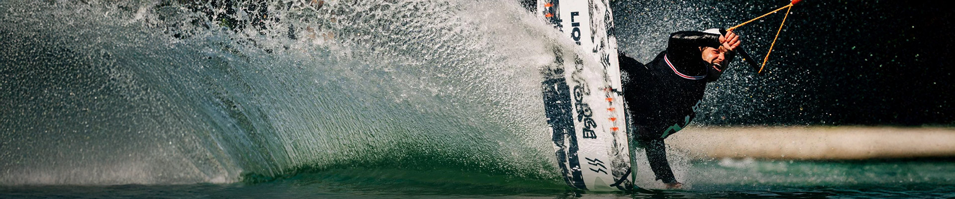 ΣΑΝΙΔΕΣ WAKEBOARD